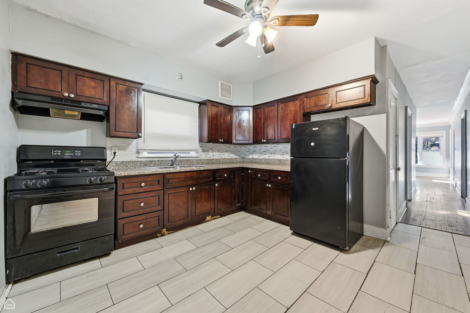 8111 South Manistee Avenue Chicago IL 60617