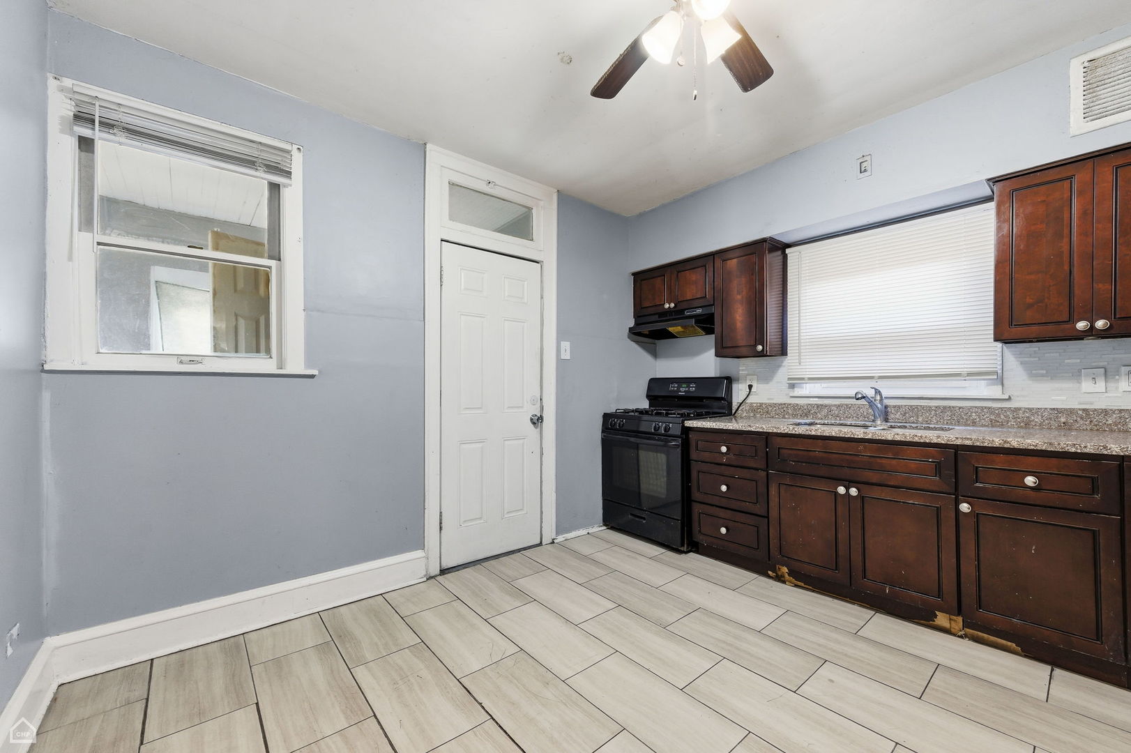 8111 South Manistee Avenue Chicago IL 60617