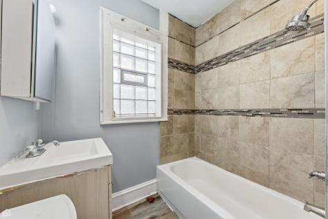 8111 South Manistee Avenue Chicago IL 60617