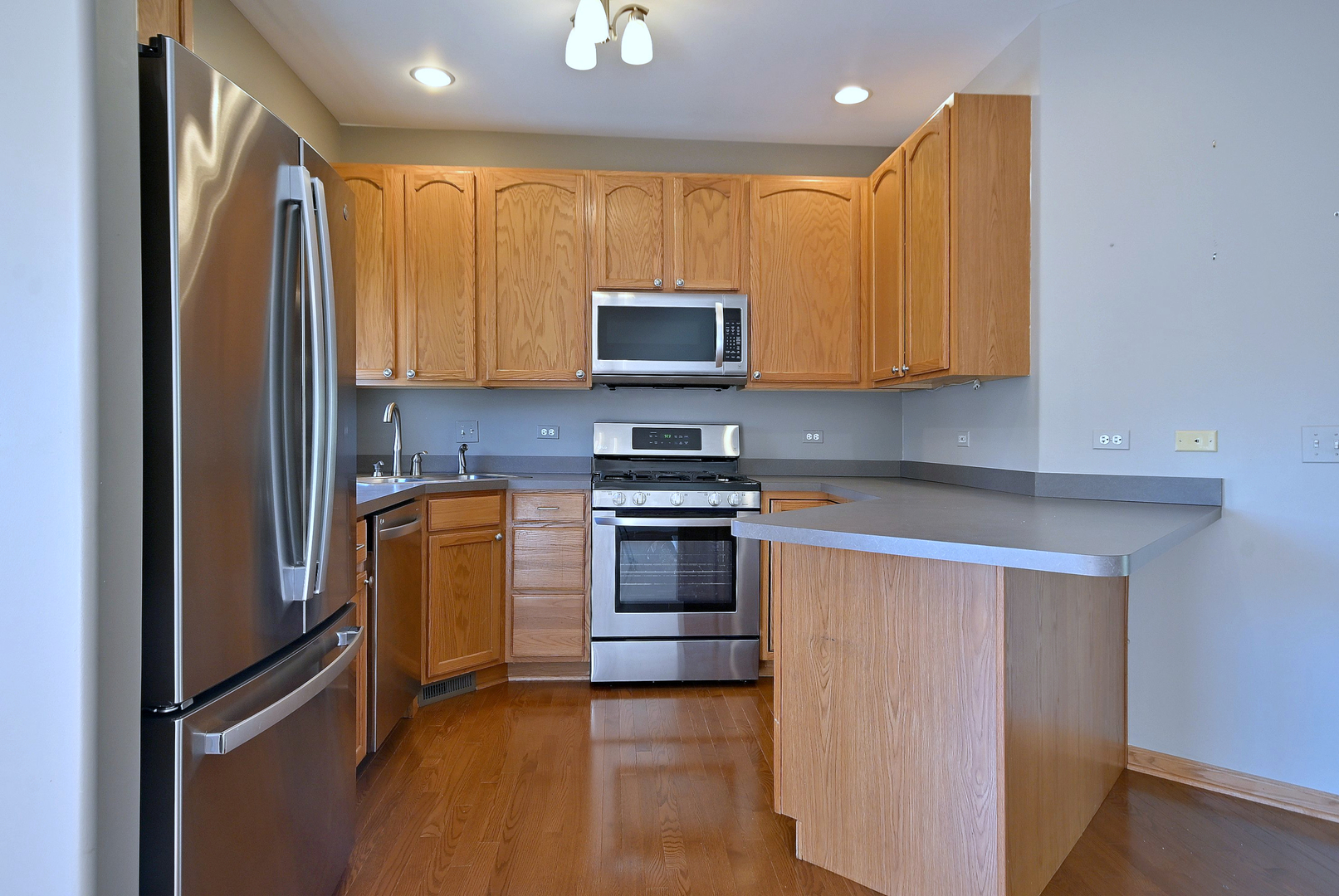 6069 River Bend Drive Lisle IL 60532