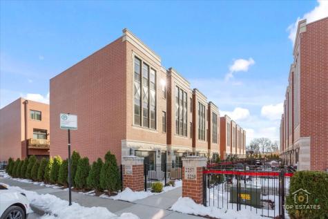 2253 West Coulter Street Chicago IL 60608