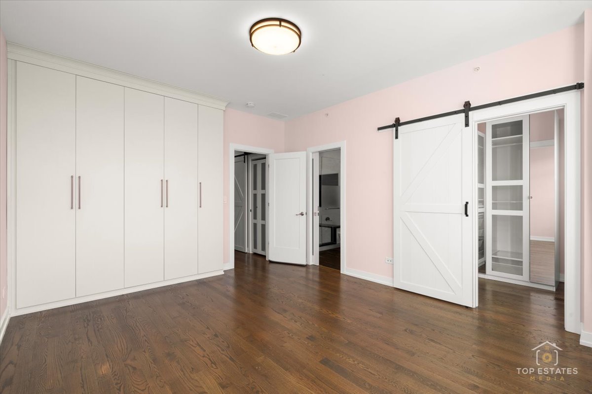 2253 West Coulter Street Chicago IL 60608