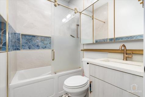 2253 West Coulter Street Chicago IL 60608