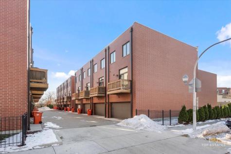 2253 West Coulter Street Chicago IL 60608