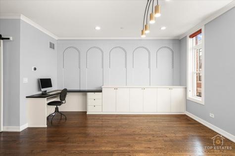 2253 West Coulter Street Chicago IL 60608