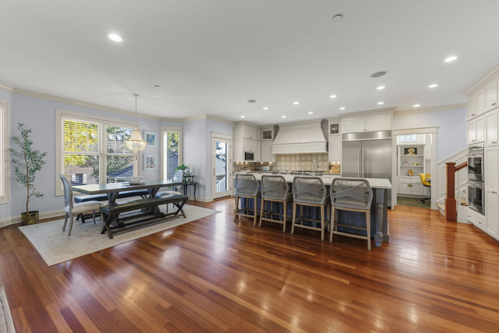 275 Merton Avenue Glen Ellyn IL 60137