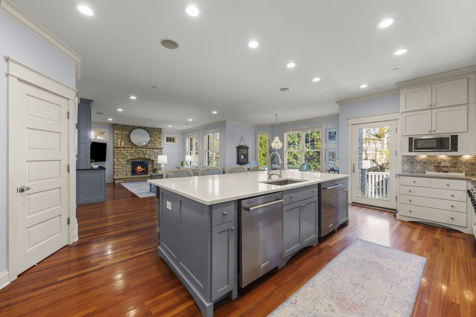 275 Merton Avenue Glen Ellyn IL 60137