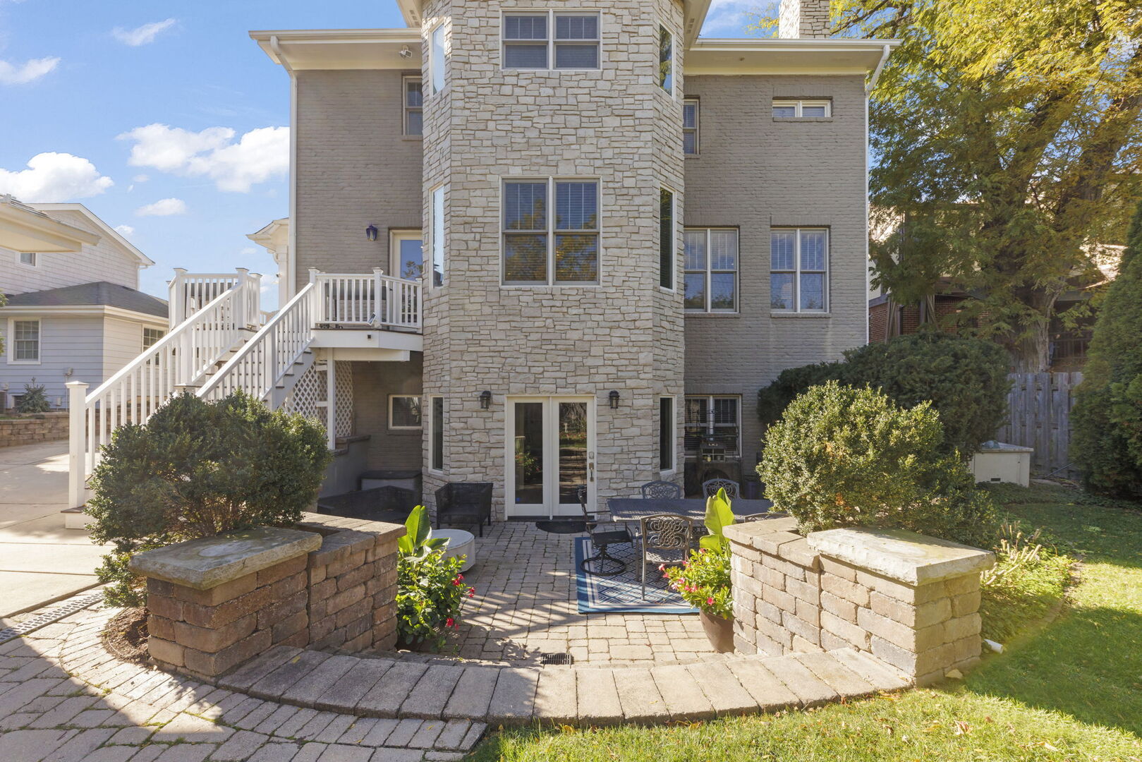 275 Merton Avenue Glen Ellyn IL 60137