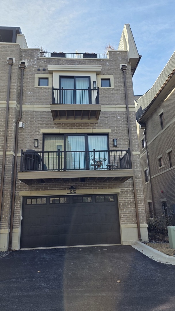 108 North Wright Street Naperville IL 60540
