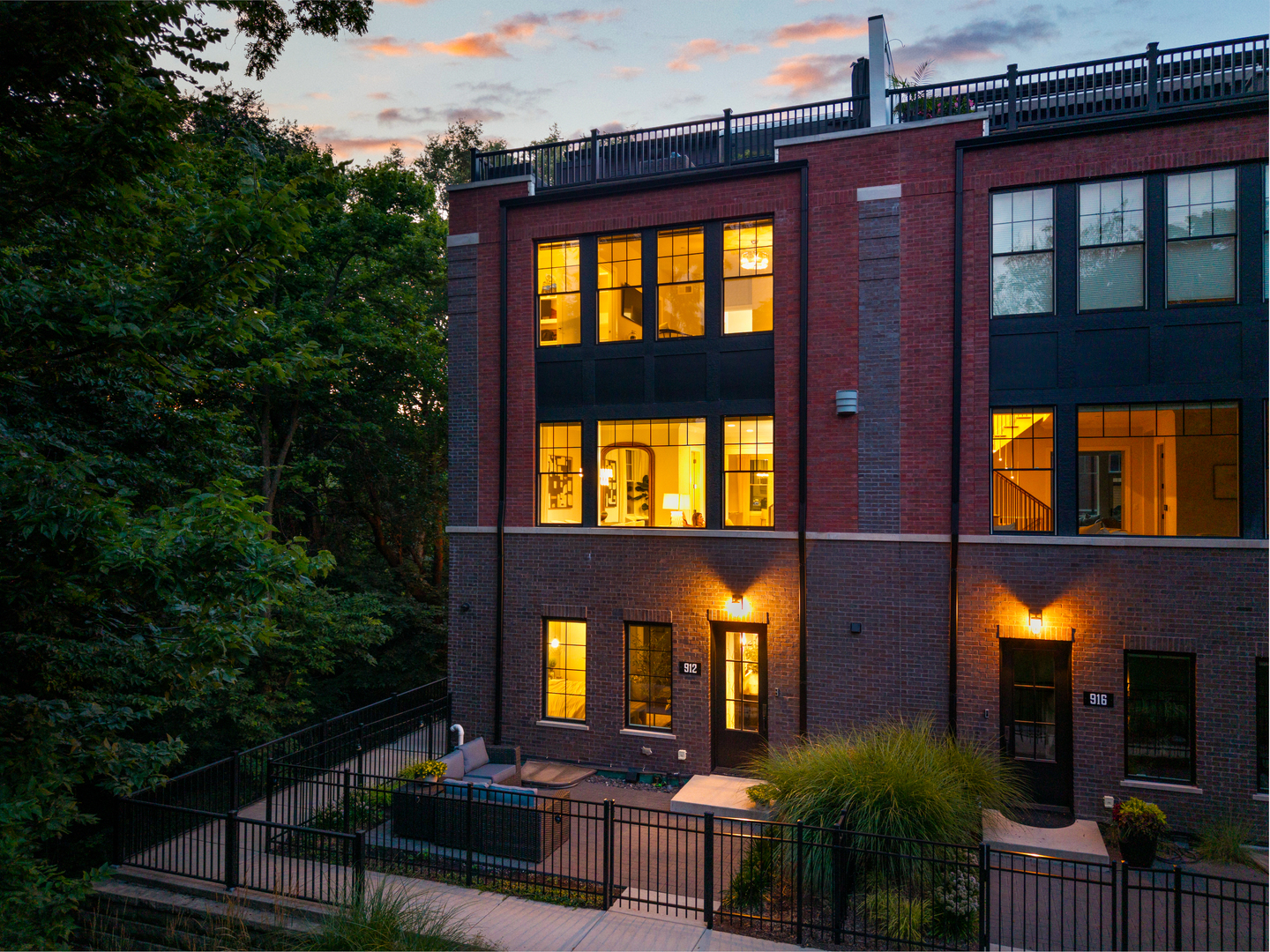 912 East Chicago Avenue Naperville IL 60540