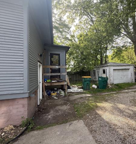 811 East Knox Street Galesburg IL 61401