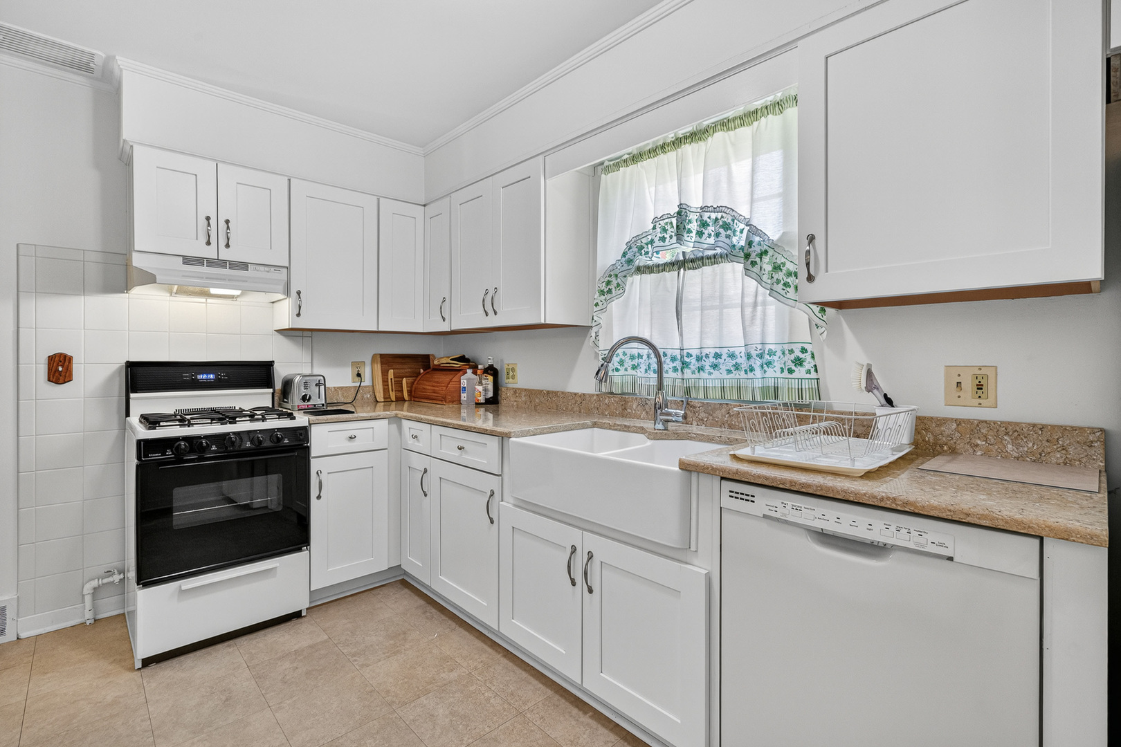 69 Central Avenue Aurora IL 60506