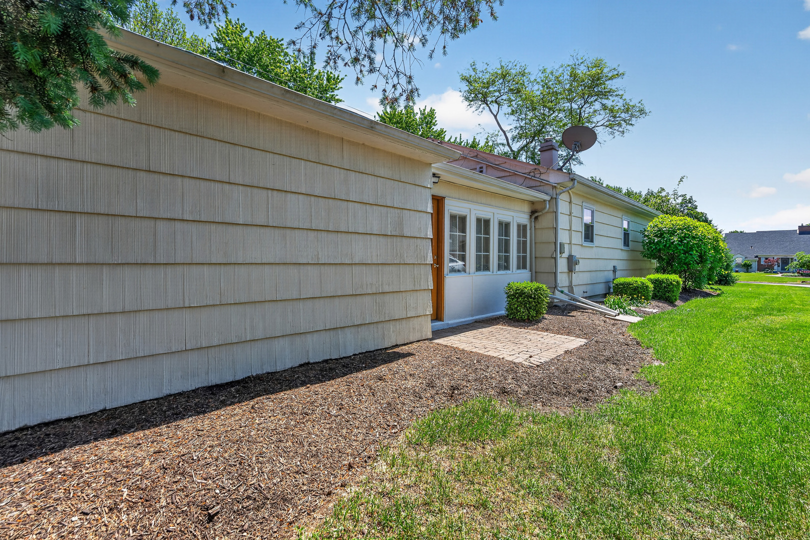 69 Central Avenue Aurora IL 60506