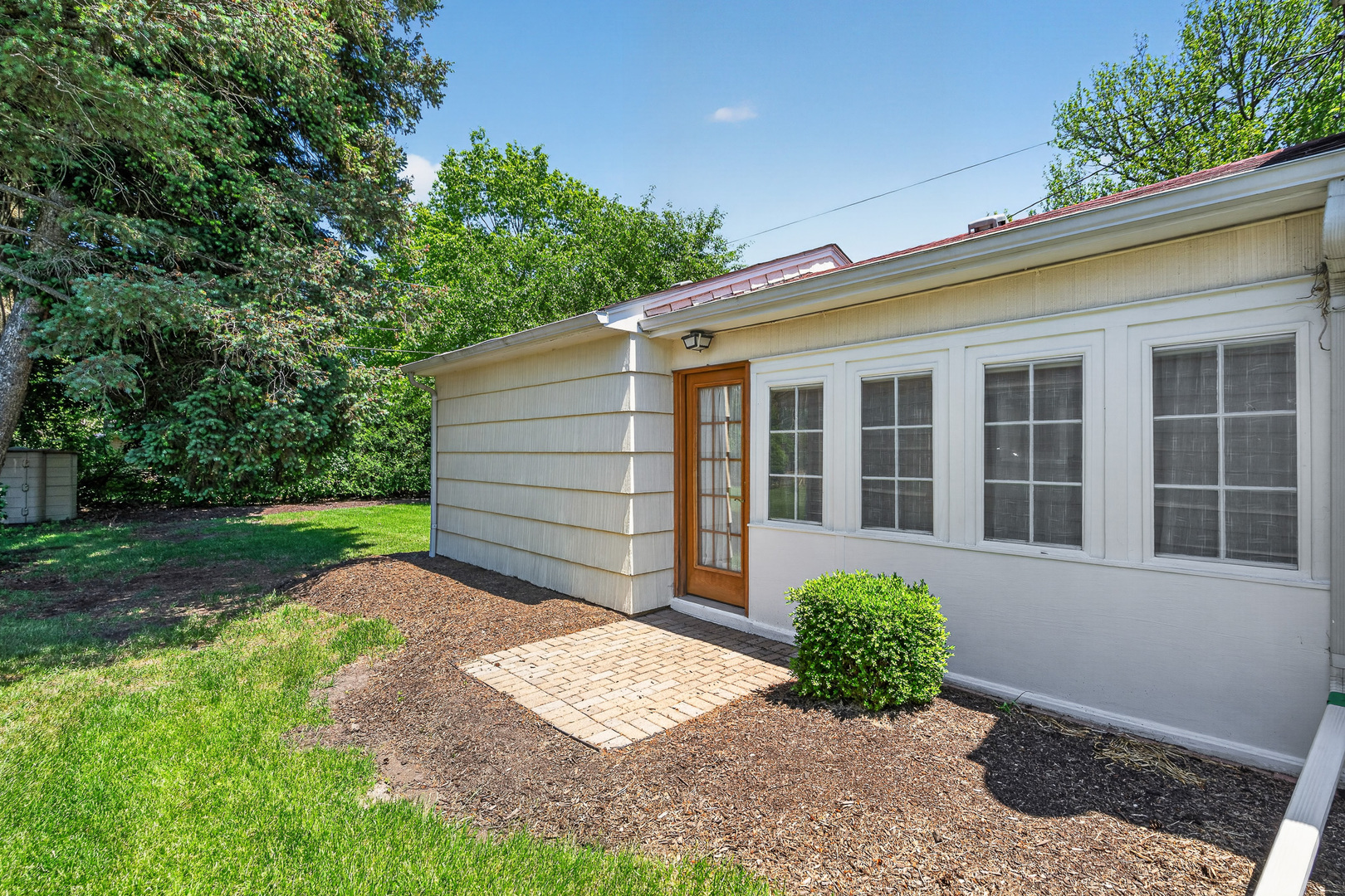 69 Central Avenue Aurora IL 60506