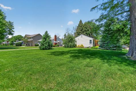 69 Central Avenue Aurora IL 60506