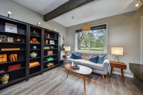 1925 Coach Drive Naperville IL 60565