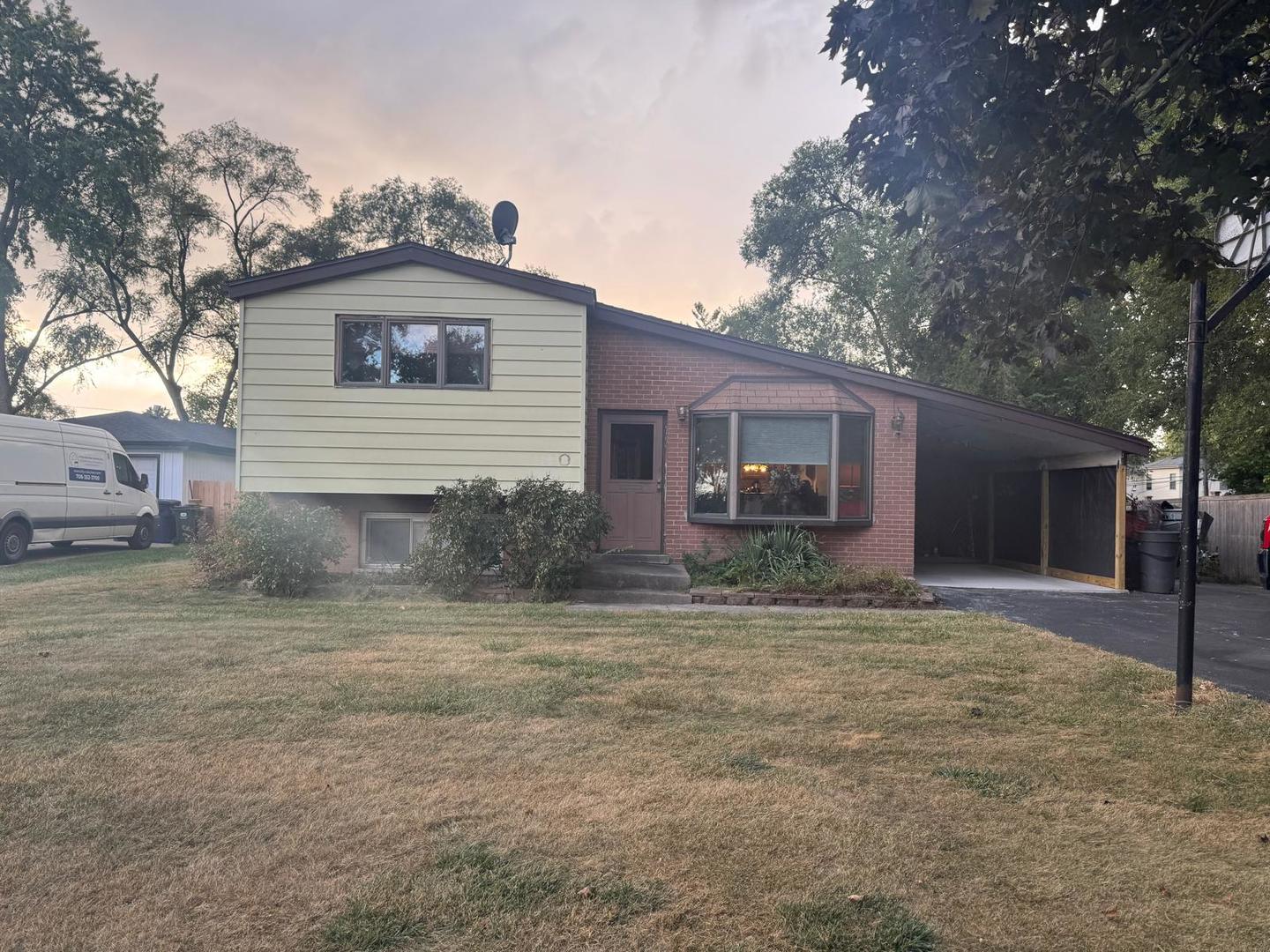 7310 Capitol Drive Darien IL 60561