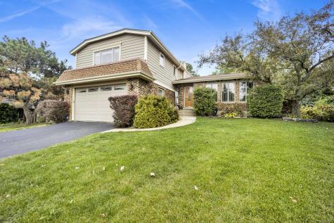 823 North Harrow Court Addison IL 60101