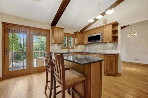 823 North Harrow Court Addison IL 60101