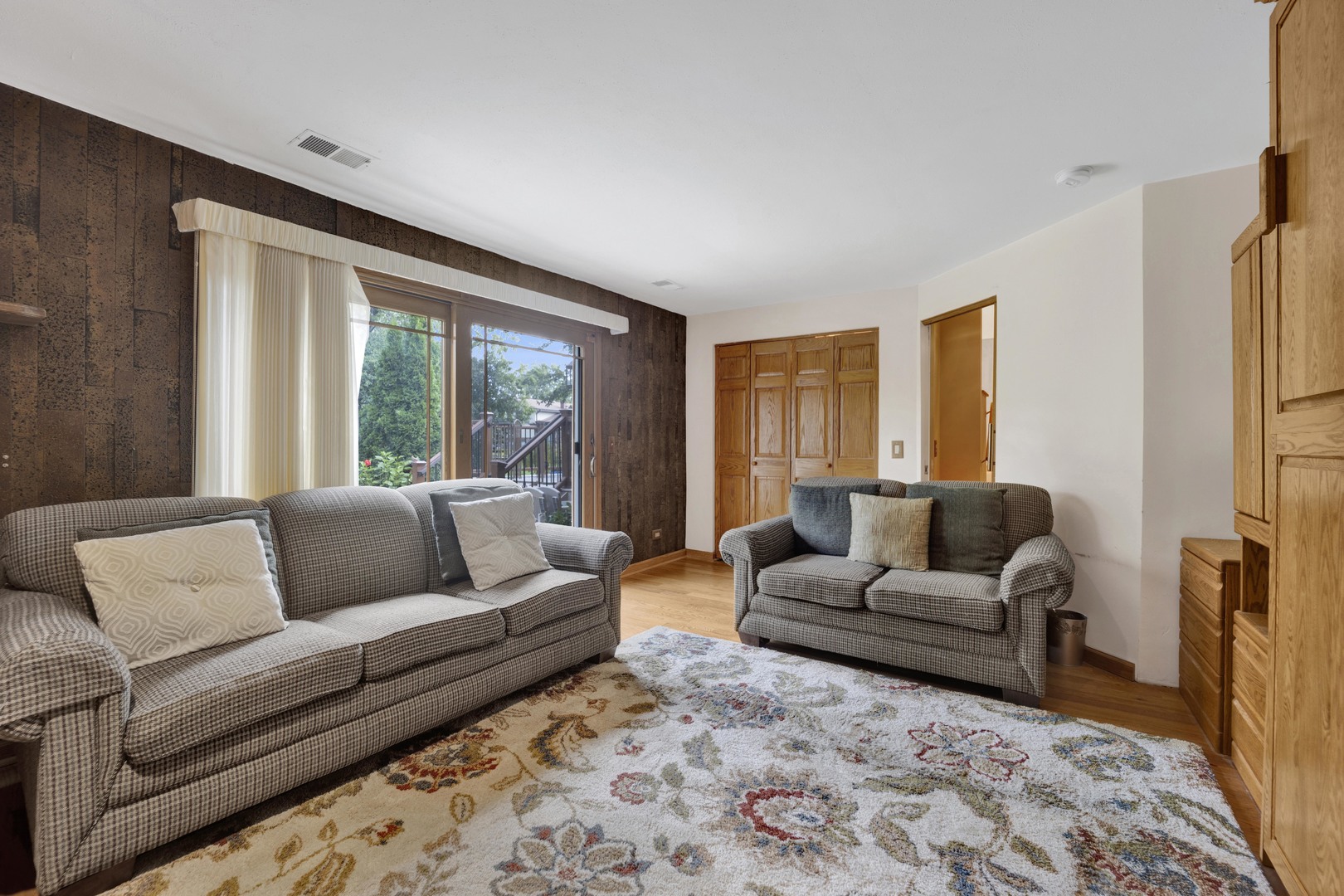 823 North Harrow Court Addison IL 60101