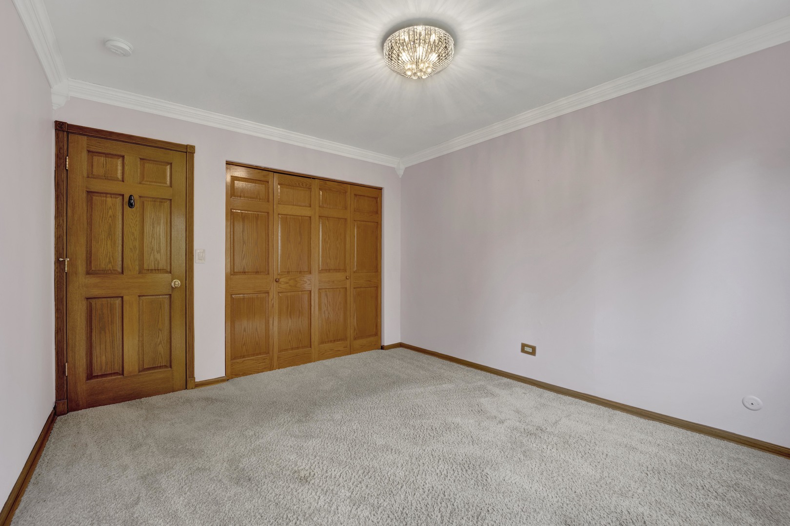 823 North Harrow Court Addison IL 60101