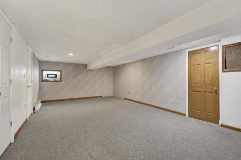 823 North Harrow Court Addison IL 60101