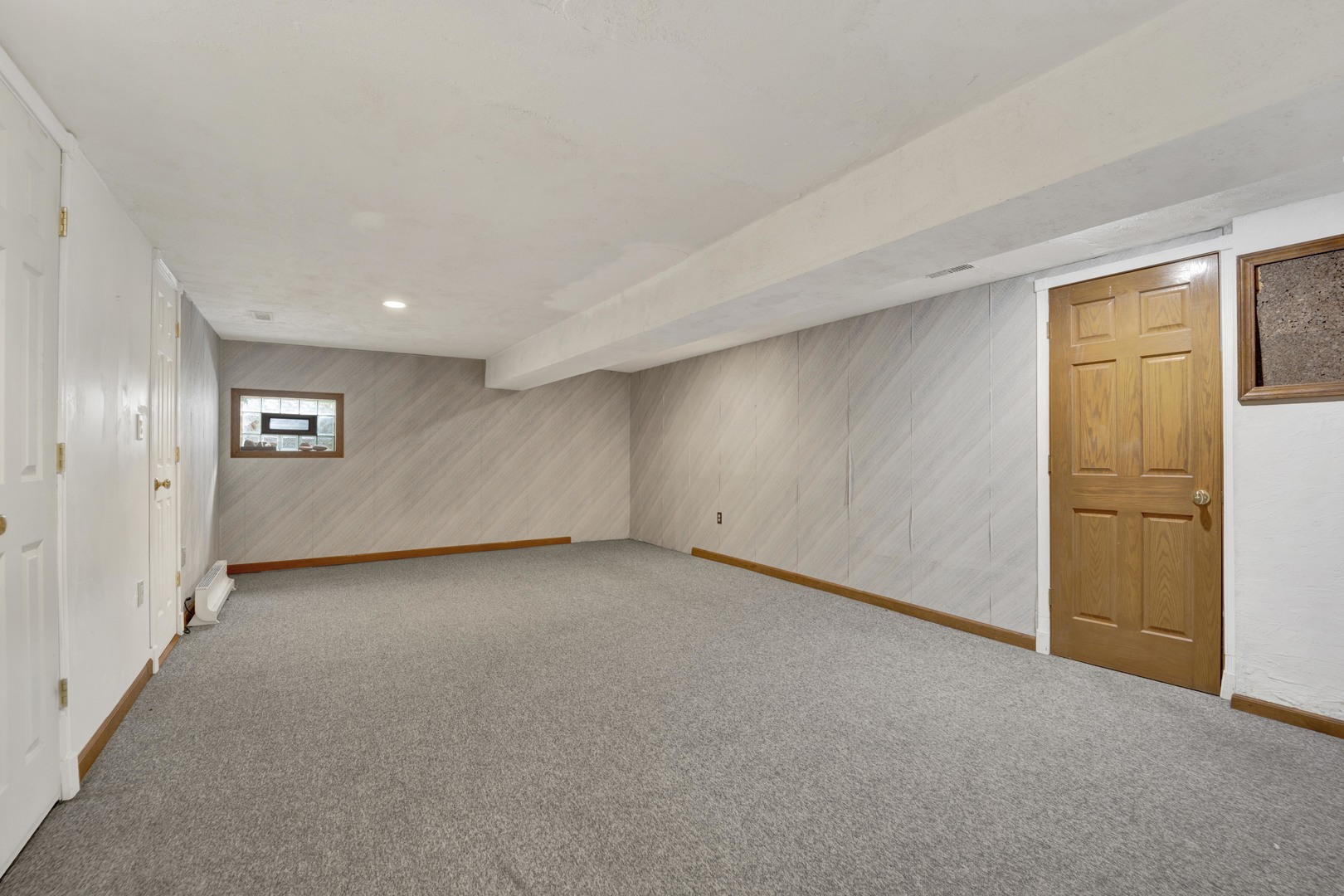 823 North Harrow Court Addison IL 60101