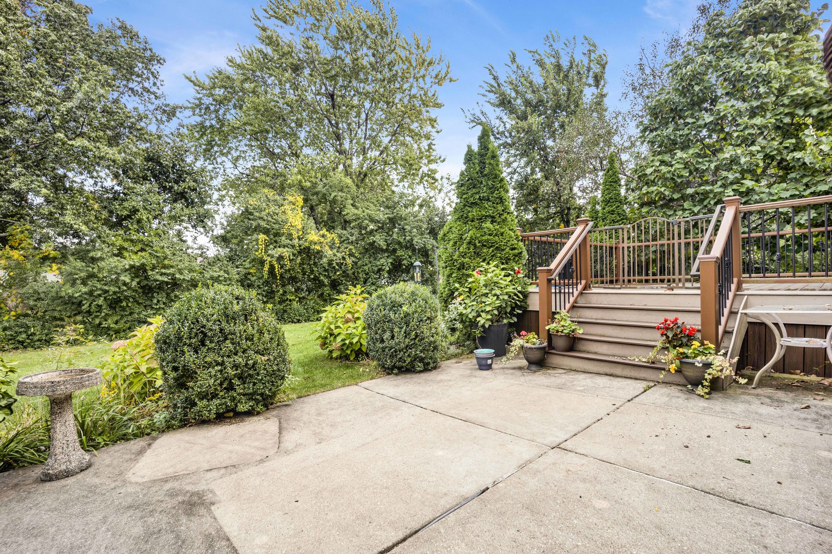 823 North Harrow Court Addison IL 60101