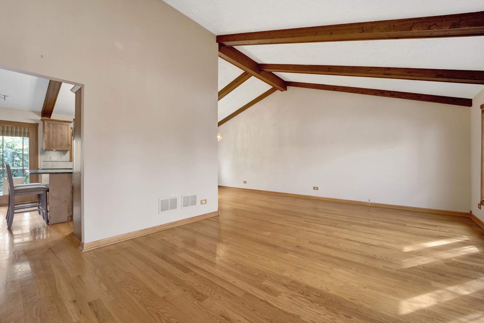 823 North Harrow Court Addison IL 60101