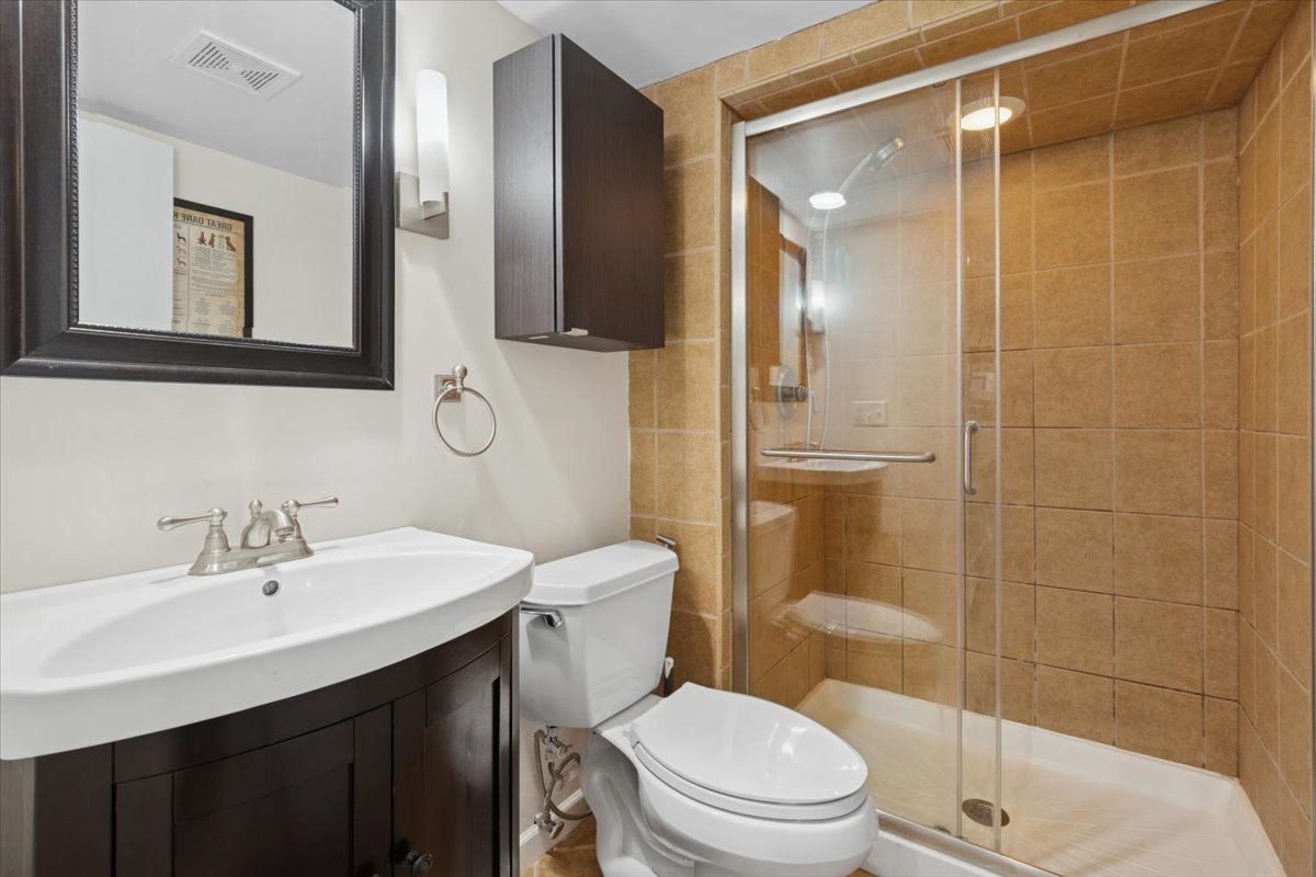 5040 North Moody Avenue Chicago IL 60630