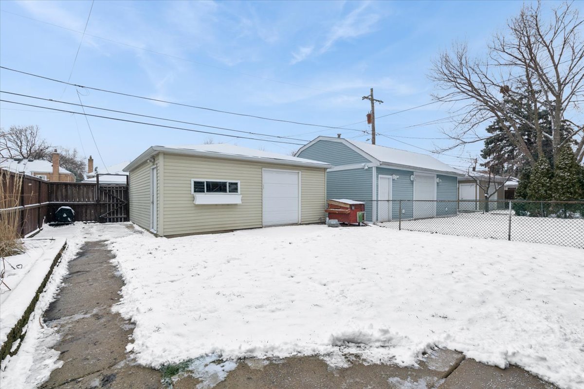 5040 North Moody Avenue Chicago IL 60630