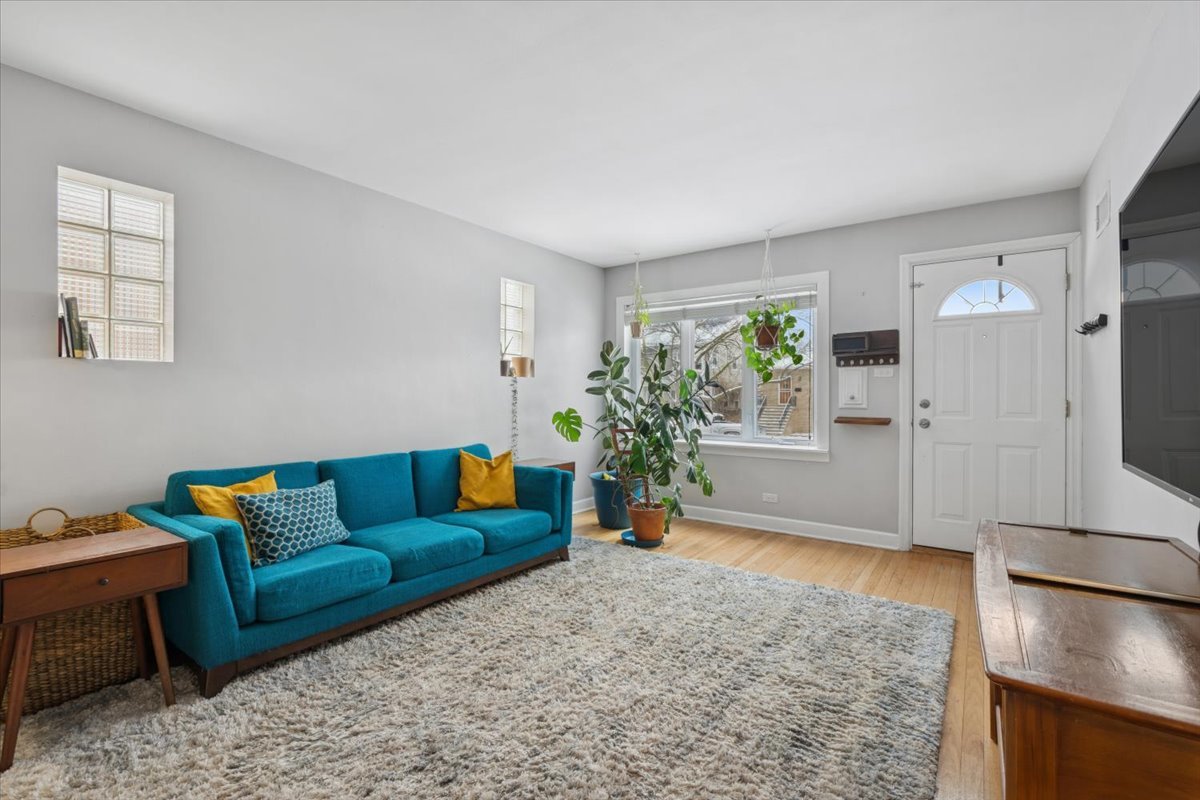 5040 North Moody Avenue Chicago IL 60630