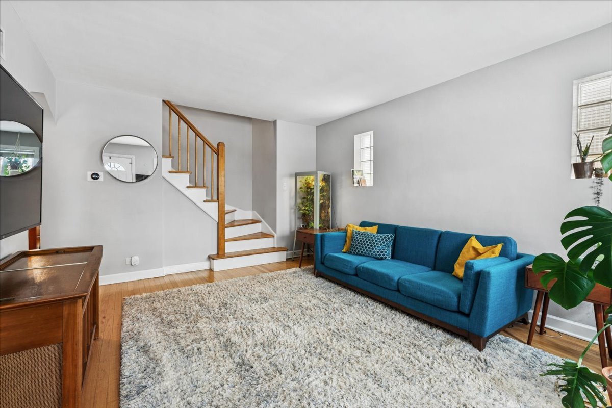 5040 North Moody Avenue Chicago IL 60630