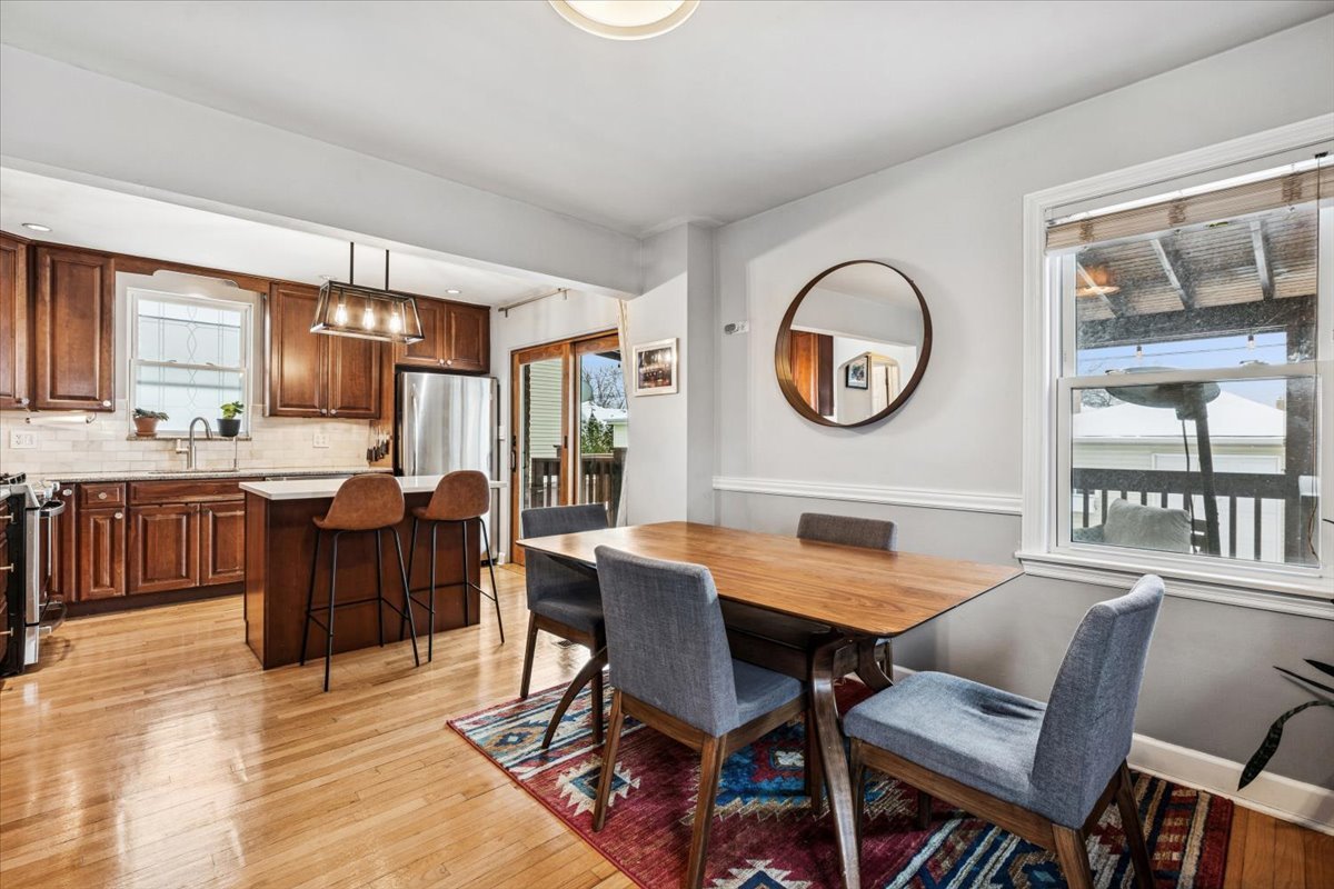 5040 North Moody Avenue Chicago IL 60630