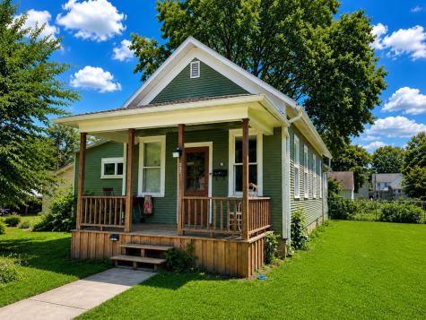 807 West 7th Street Sterling IL 61081