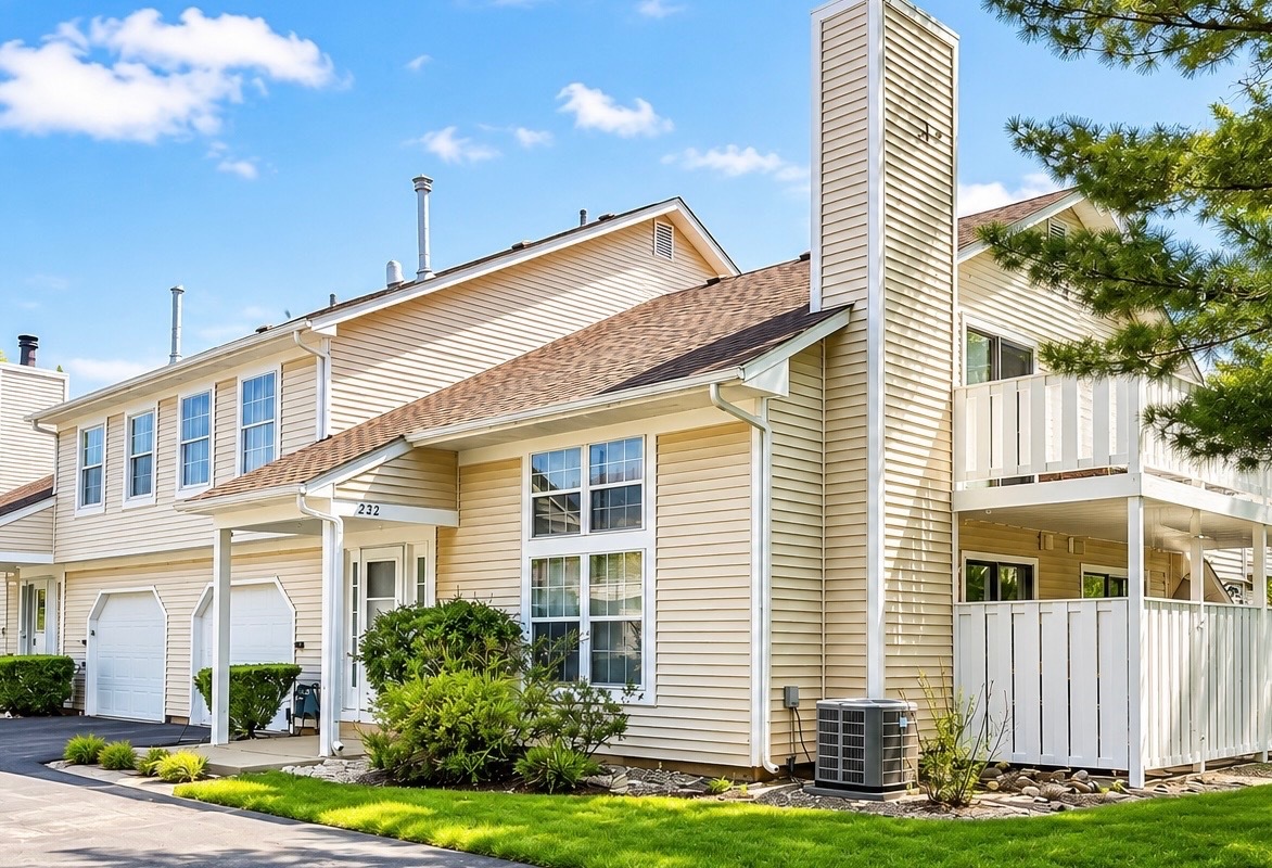 232 Whitewood Drive Streamwood IL 60107