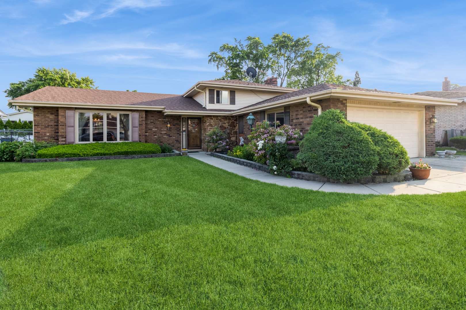 1243 West Byron Avenue Addison IL 60101