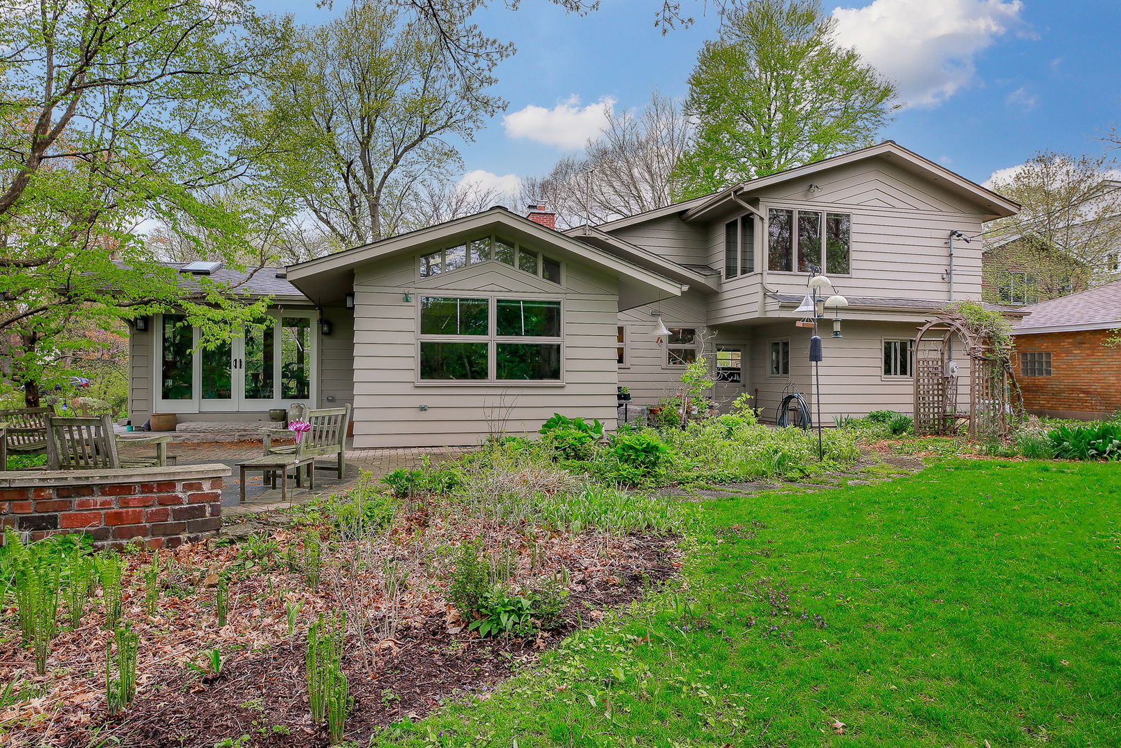 5725 Hillcrest Road Downers Grove IL 60516