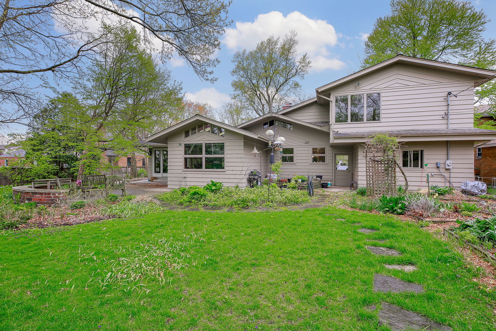 5725 Hillcrest Road Downers Grove IL 60516