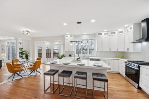 1022 Oakland Drive Barrington IL 60010