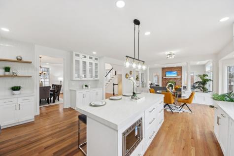 1022 Oakland Drive Barrington IL 60010
