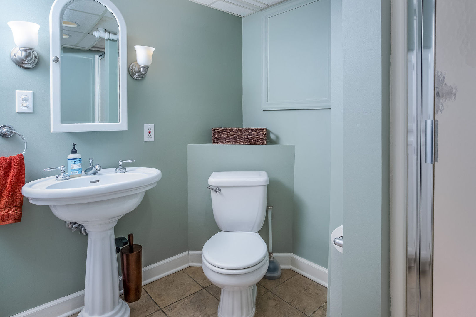 728 Howard Street Wheaton IL 60187