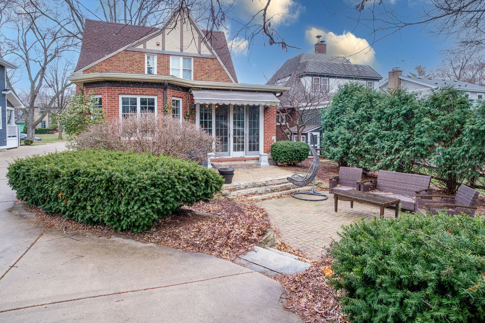 728 Howard Street Wheaton IL 60187