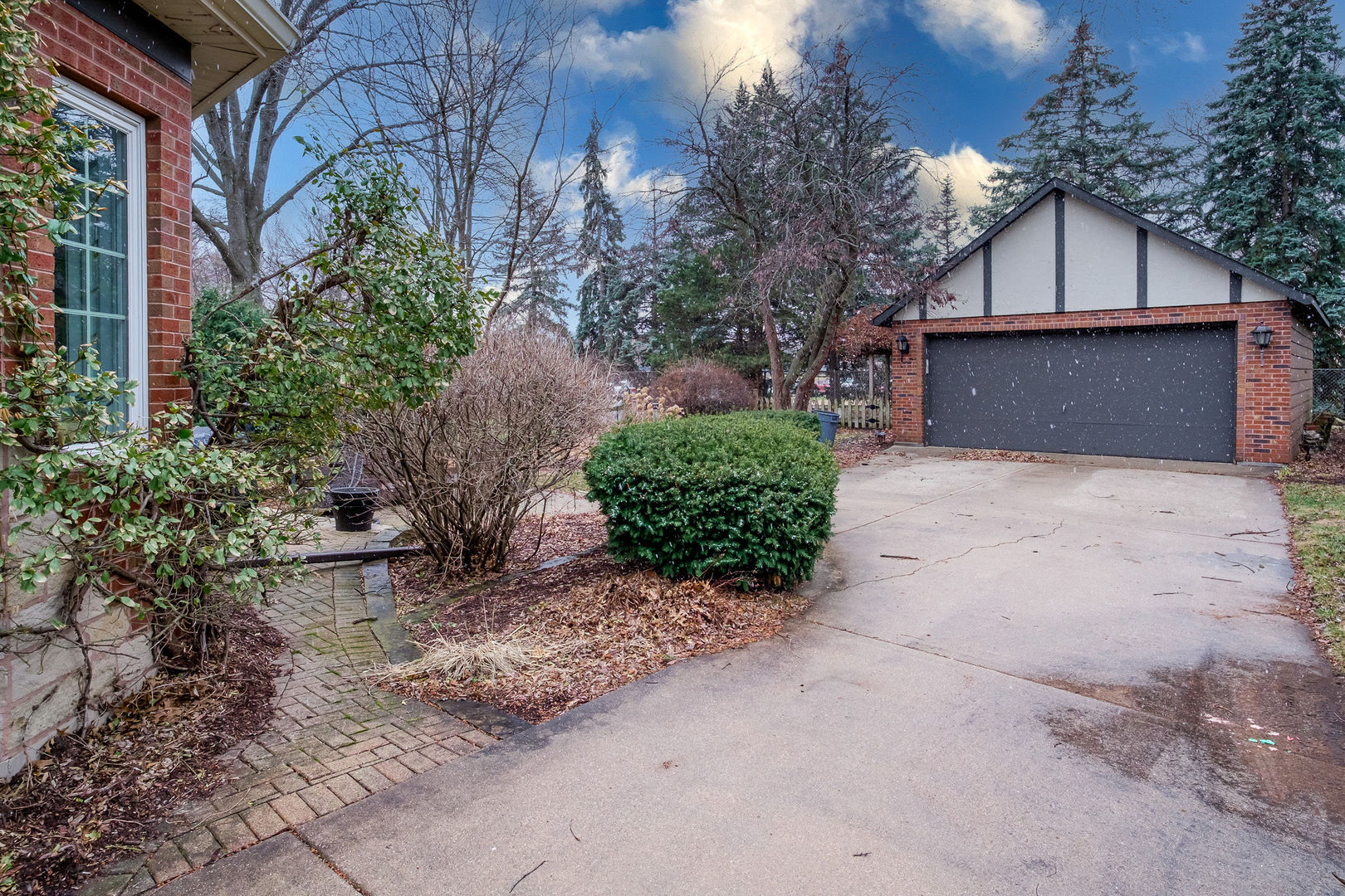 728 Howard Street Wheaton IL 60187