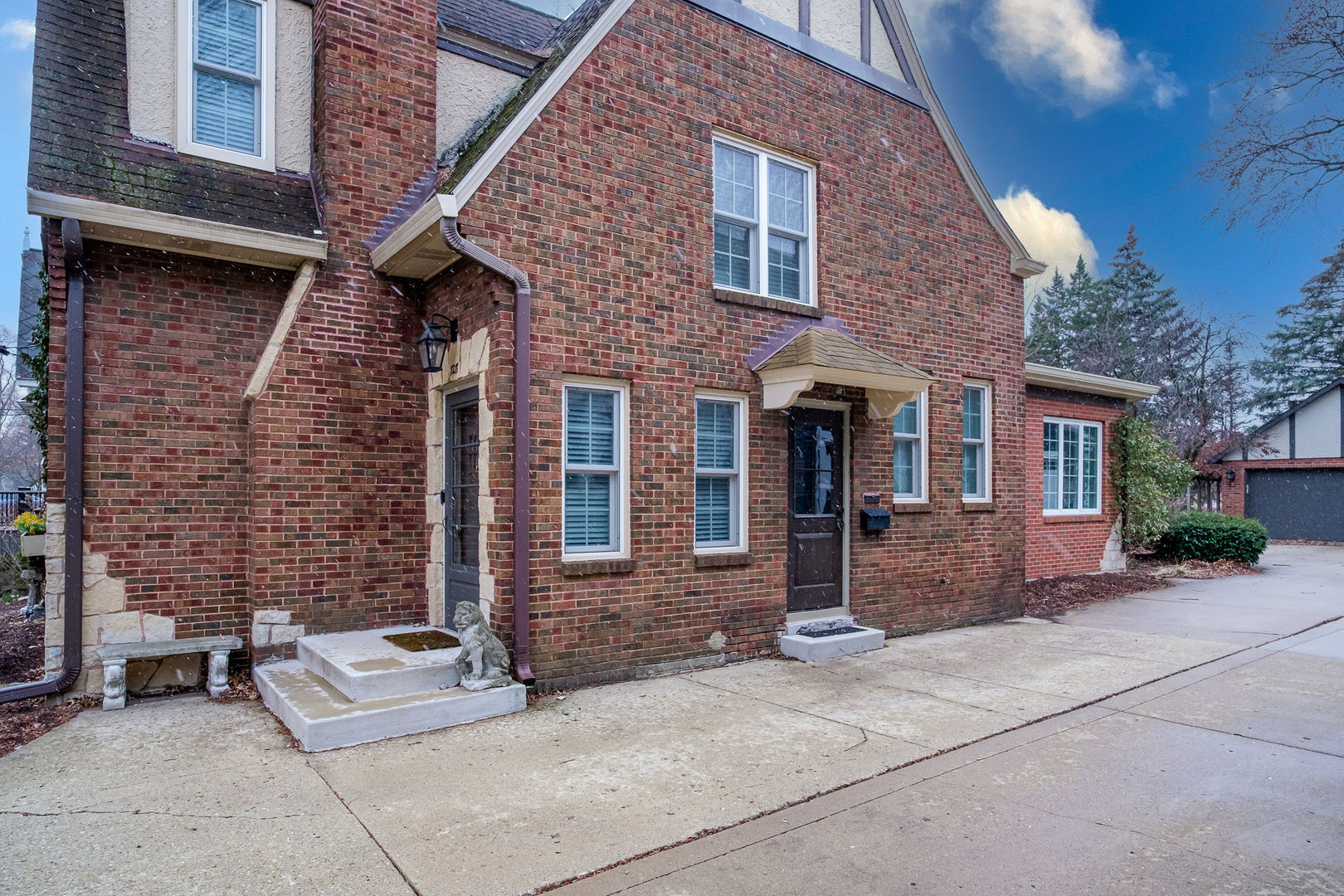 728 Howard Street Wheaton IL 60187