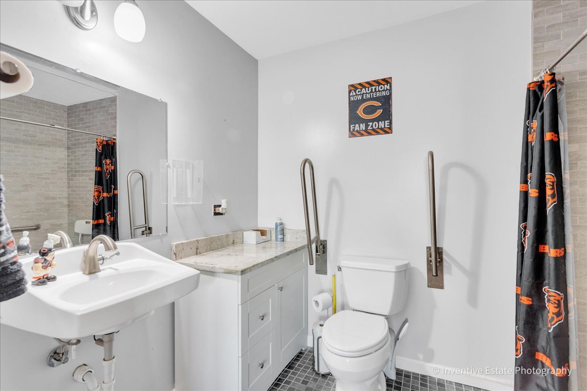 111 Brookside Drive Glendale Heights IL 60139
