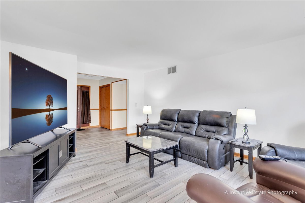 111 Brookside Drive Glendale Heights IL 60139