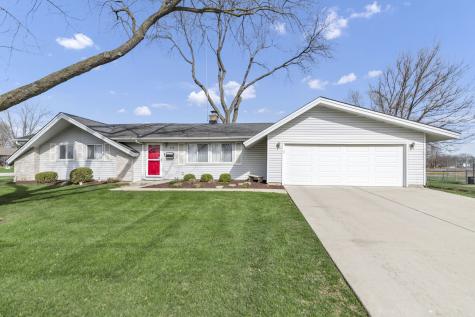 319 South Braintree Drive Schaumburg IL 60193
