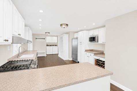 319 South Braintree Drive Schaumburg IL 60193