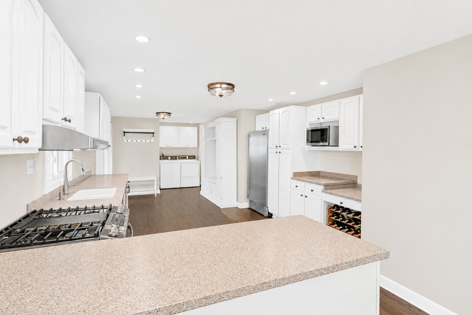 319 South Braintree Drive Schaumburg IL 60193